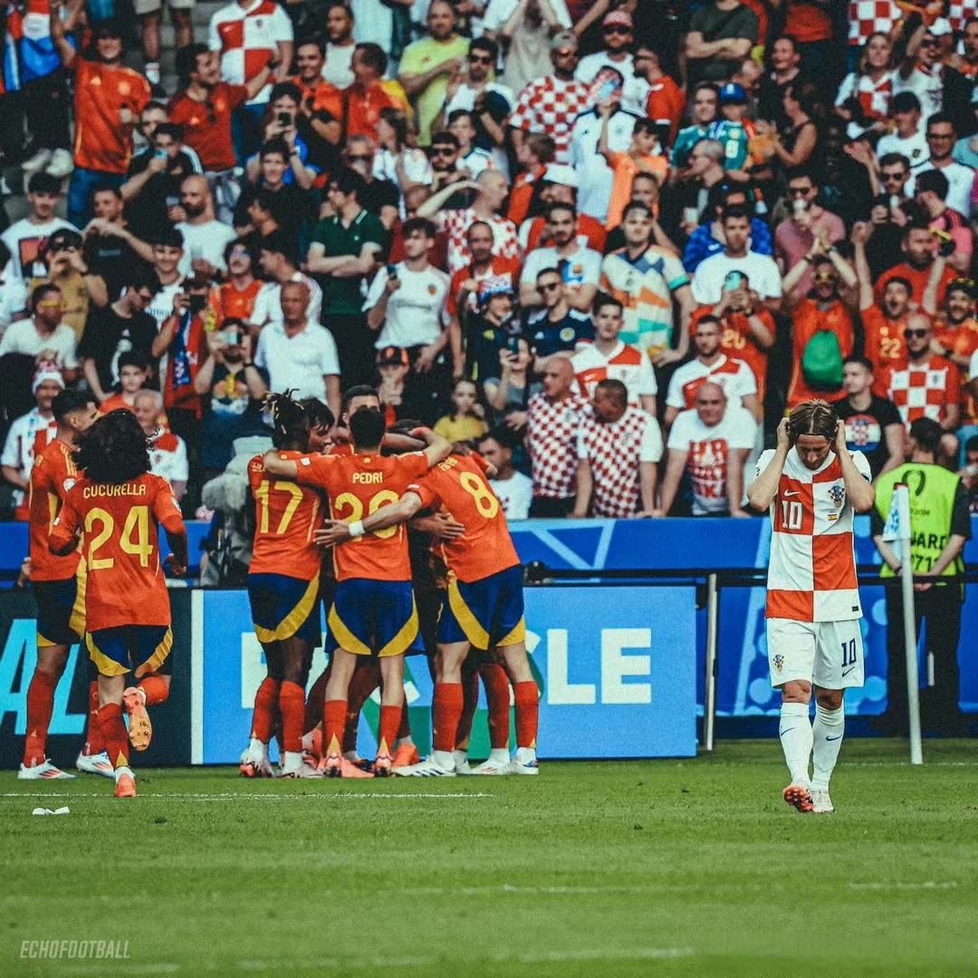 曼联完胜塞内加尔，莫德里奇状态火热