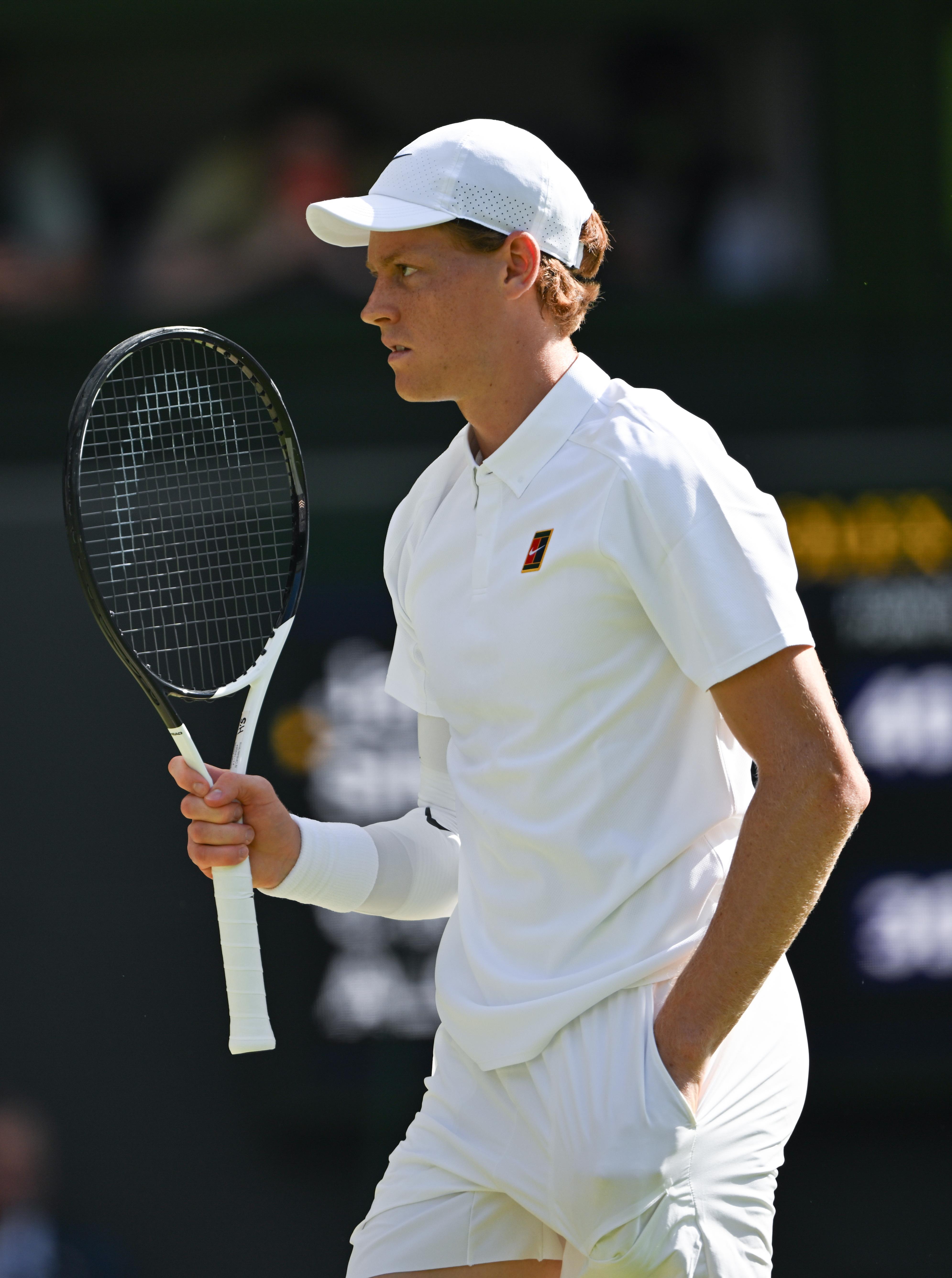 爱游戏官方-拉沃尔杯险胜戴维斯杯，辛纳惊艳四座