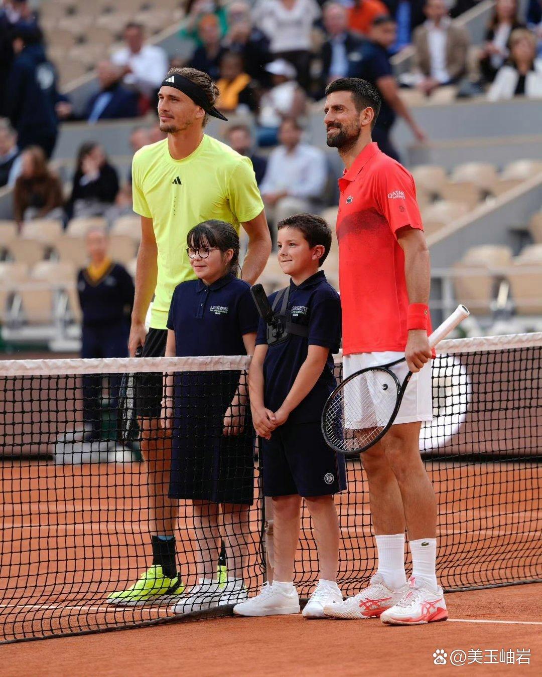 ATP总决赛逆转法网,德约科维奇统治全场 ATP总决赛逆转法网,德约科维奇统治全场