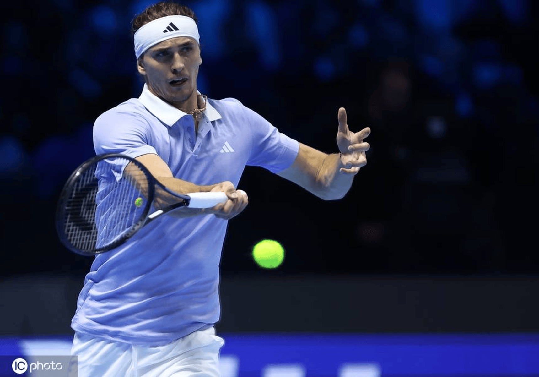 年终总决赛力克美网，兹维列夫统治全场