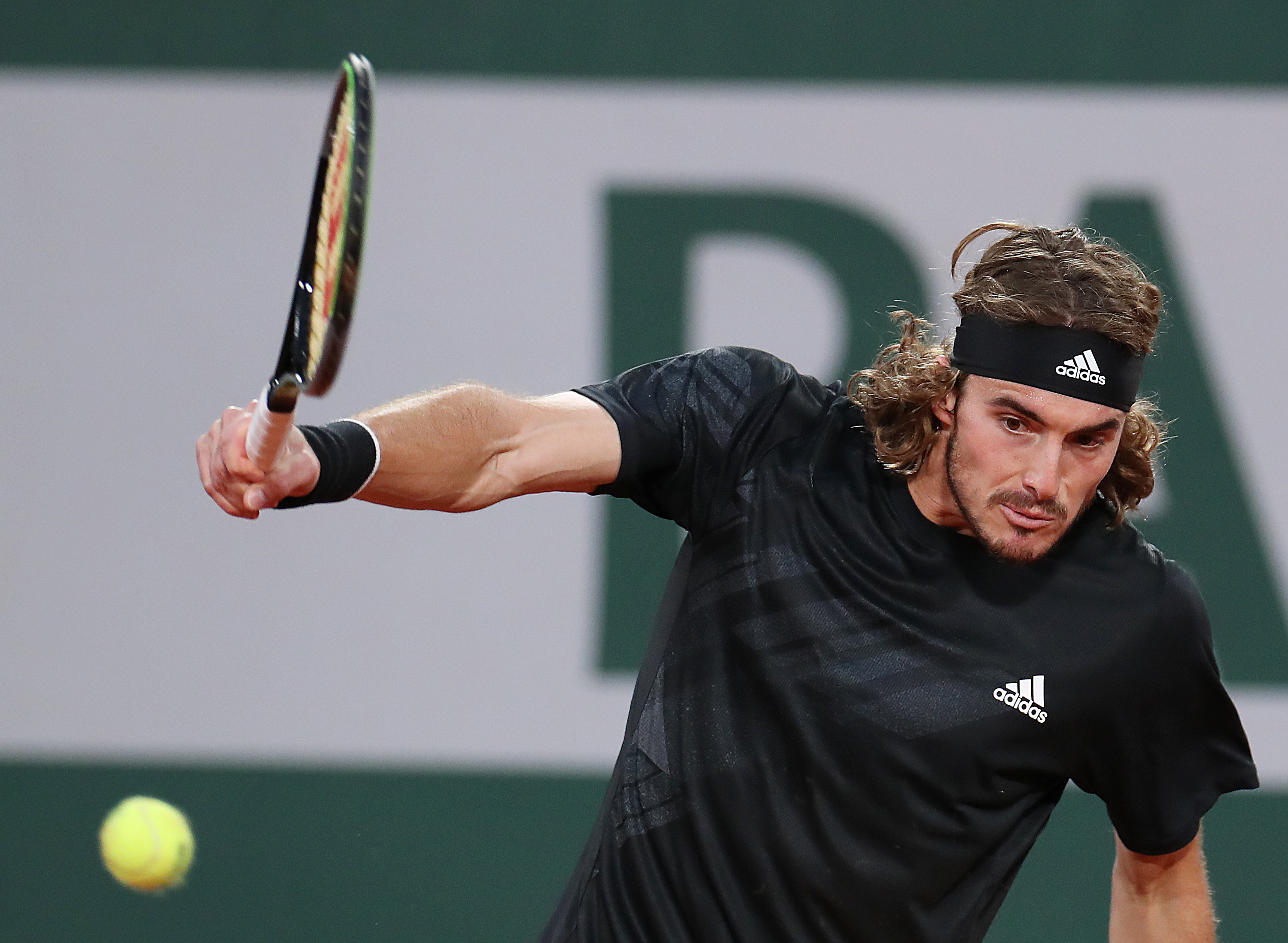 法网轻取联合杯，西西帕斯关键制胜