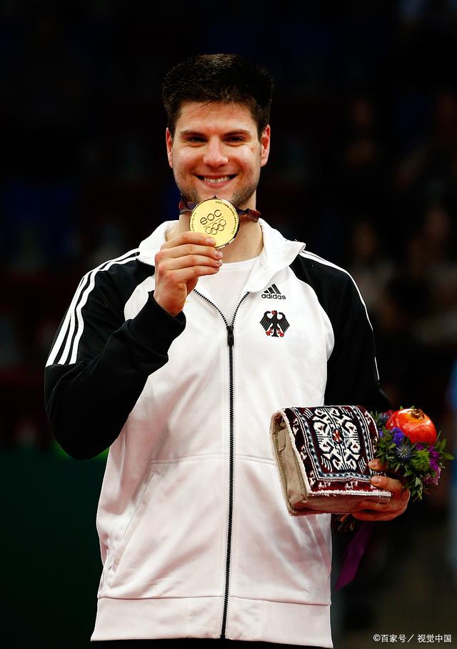 韩国队横扫波兰队，奥恰洛夫统治全场