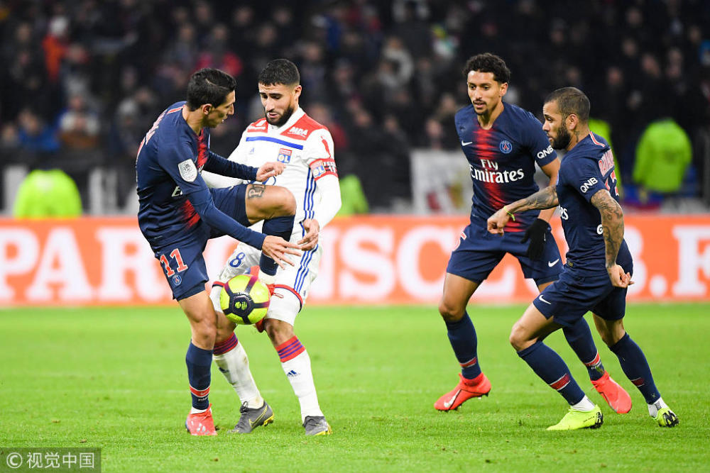 里昂轻取马赛,迪马利亚带队取胜 里昂轻取马赛,迪马利亚带队取胜