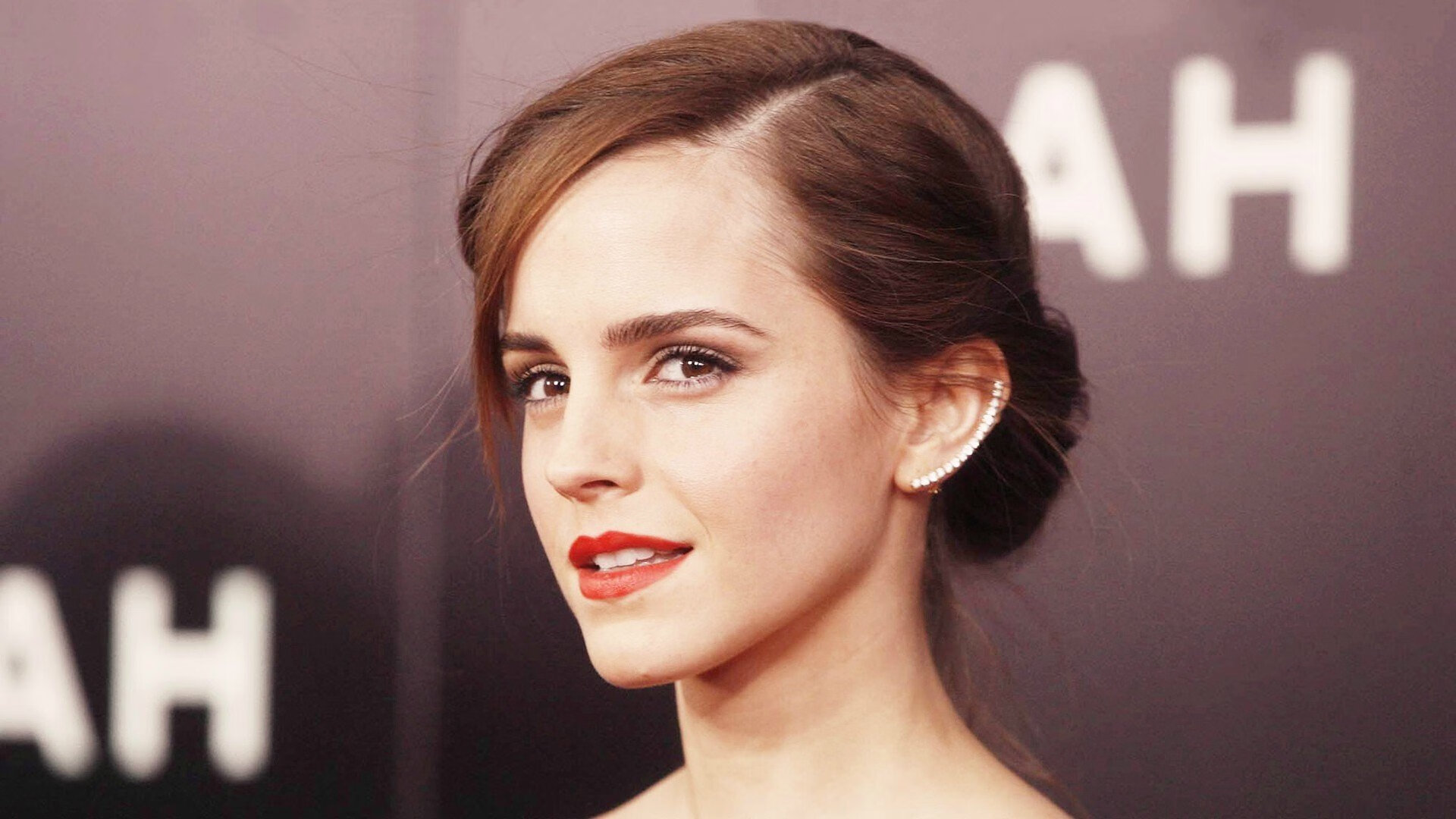 爱游戏下载-双城记，当温布利屏息等待，纽约的尖叫刺破雄鹿的黎明