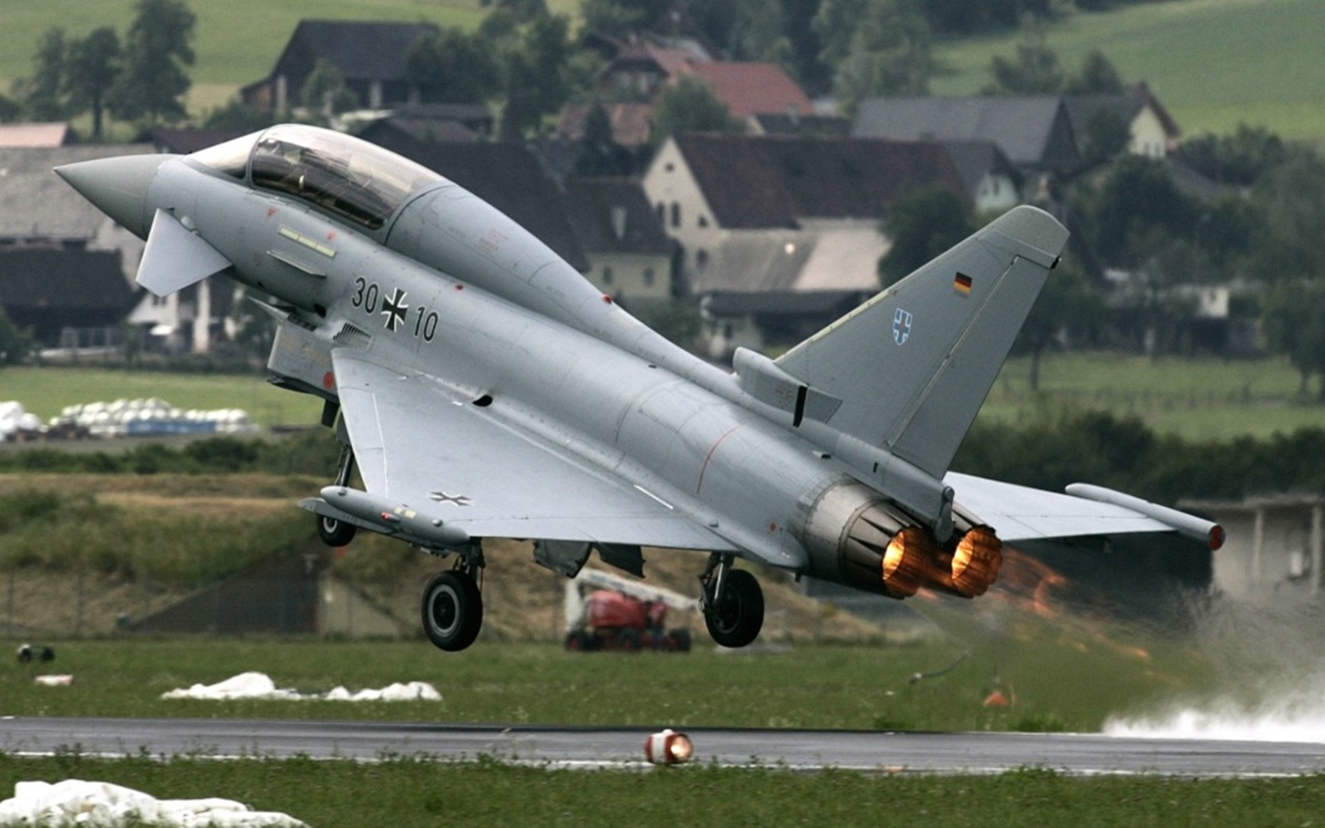 爱游戏APP-暗度陈仓，横扫帝国，当老鹰以弱胜强的方程式，写进了历史的唯一解法